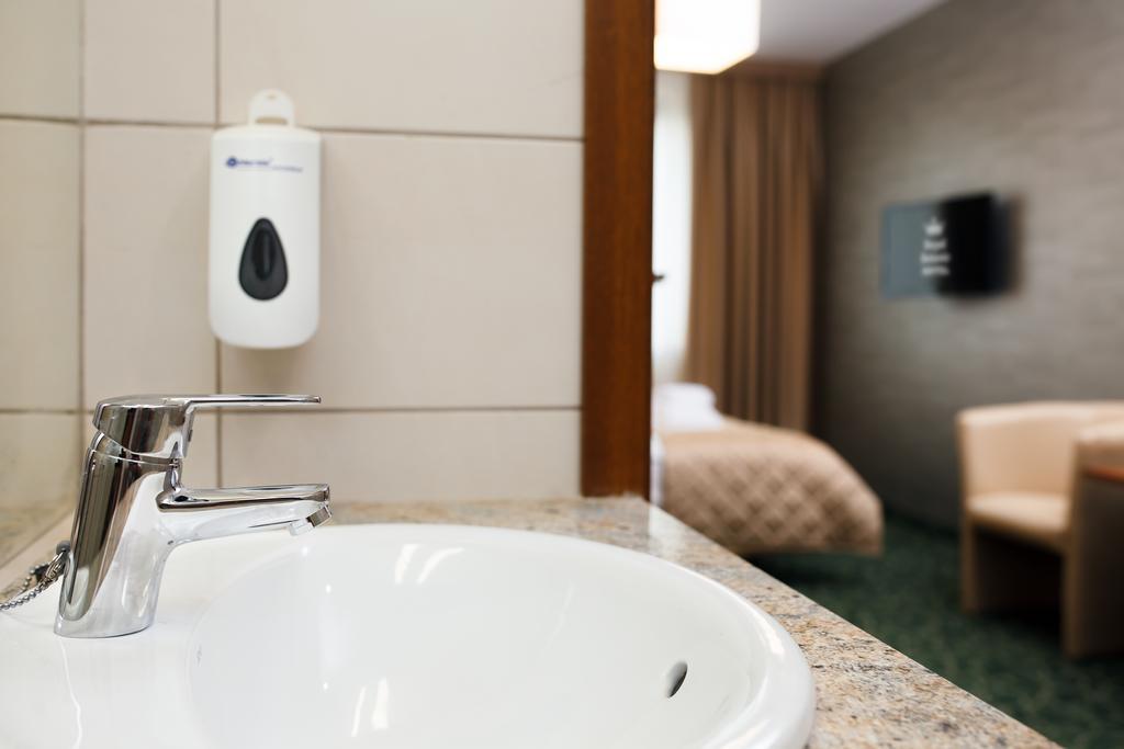 Hotel Royal Botanic Lublin Room photo